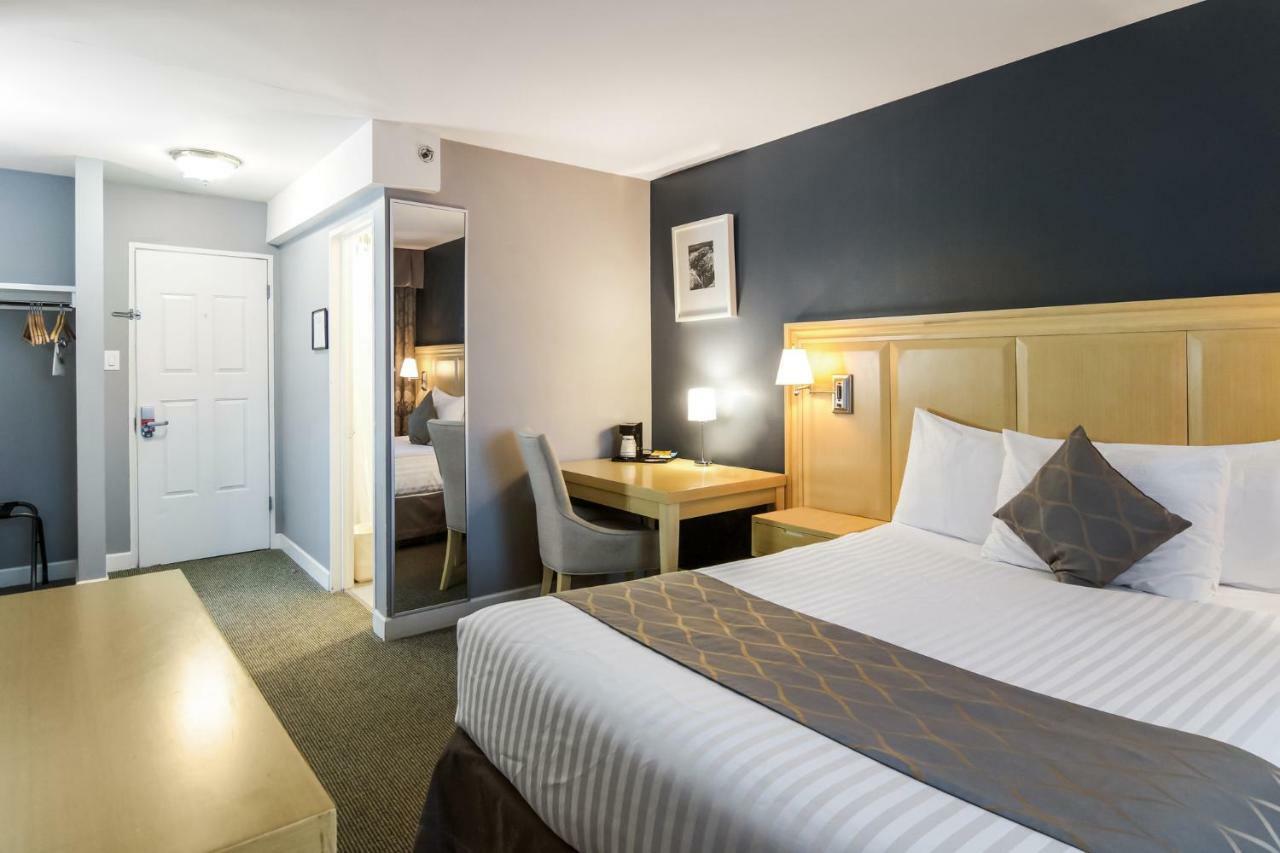 Red Lion Inn & Suites アボッツフォード エクステリア 写真